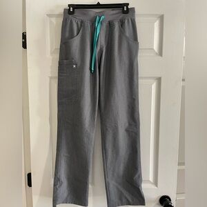 FIGS Kade Cargo pants. Graphite Gray. XS